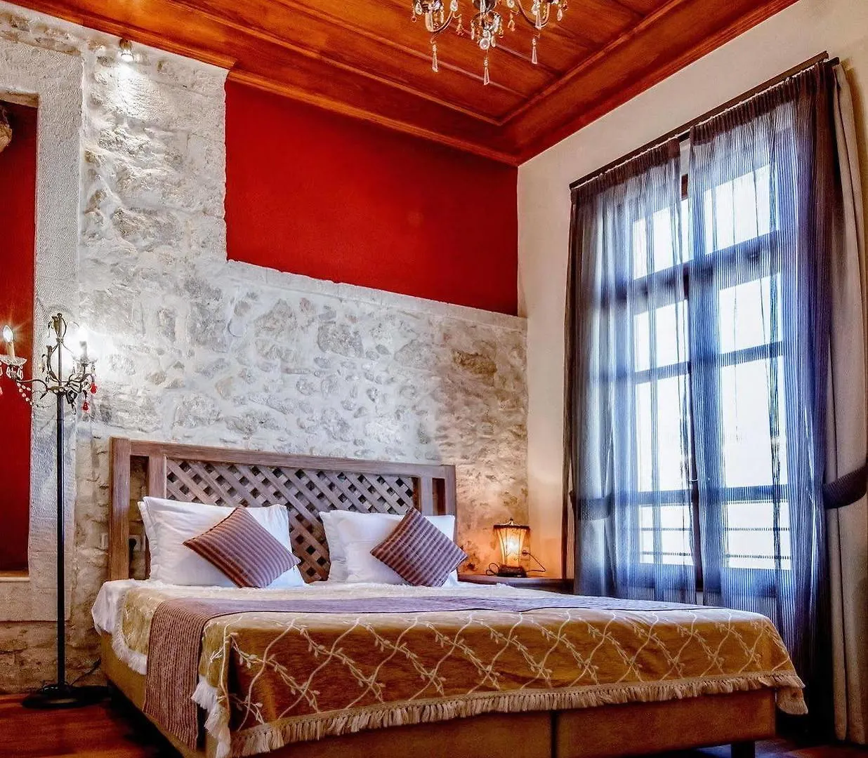 Leo Hotel Resmo