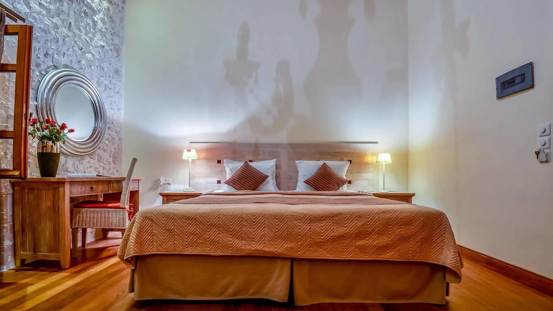 Leo Hotel Resmo
