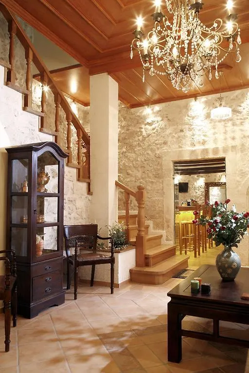 Leo Hotel Ρέθυμνο 3*,