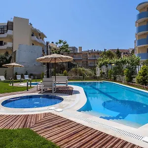 Leonidas & Aparthotel