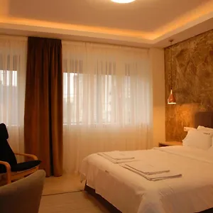 https://citizen-9.hotels-of-thessaloniki.com