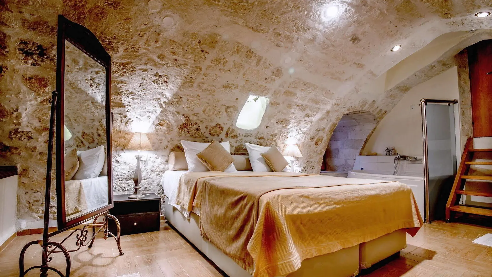 ***  Leo Hotel Rethymno  Greece