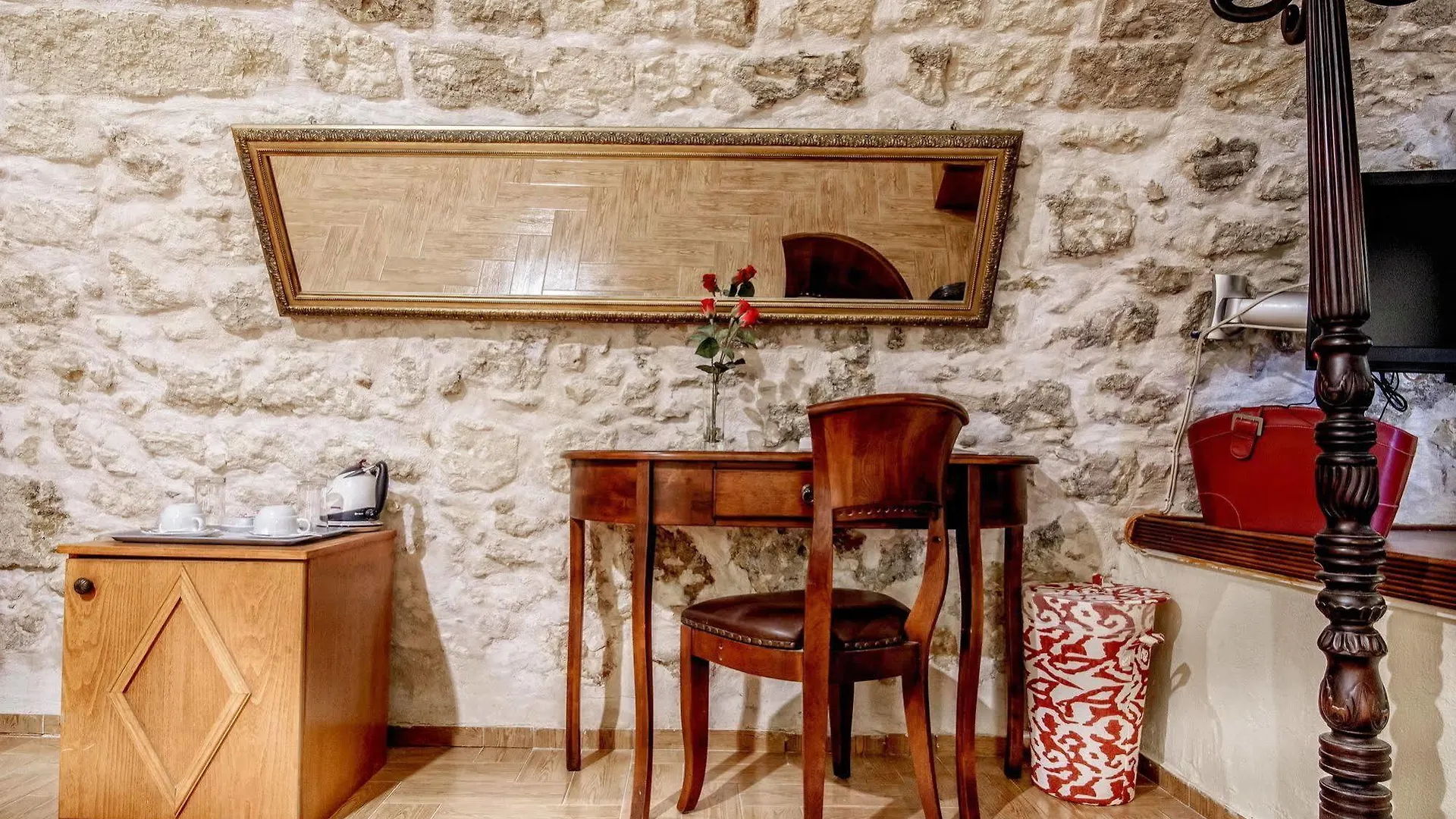 Leo Hotel Rethymno  3*, Rethymno (Crete)